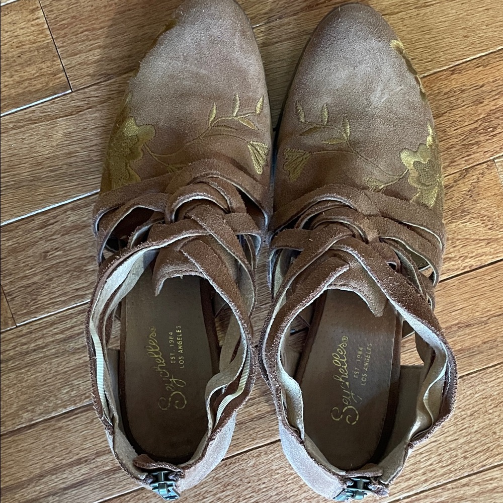 Seychelles Floral Brown Suede Flats